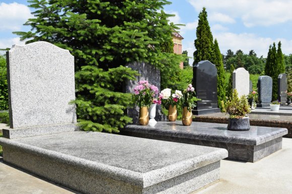 Création de monument funéraire sur mesure à Saint-Étienne-du-Bois