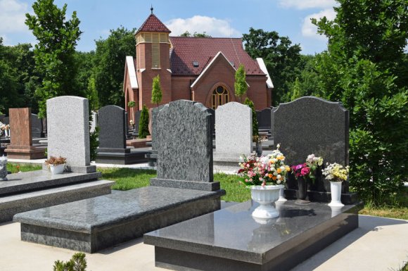 Vente de plaque céramique personnalisée pour monument funéraire à Saint-Etienne-du-Bois