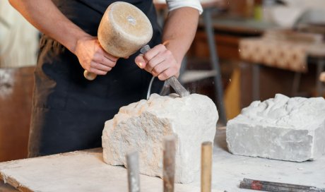 Marbrerie pour création de monument funéraire en marbre à Jasseron