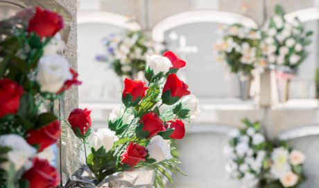 Pompes funèbres pour envoi de gerbes de fleurs pour un enterrement à Bourg-en-Bresse